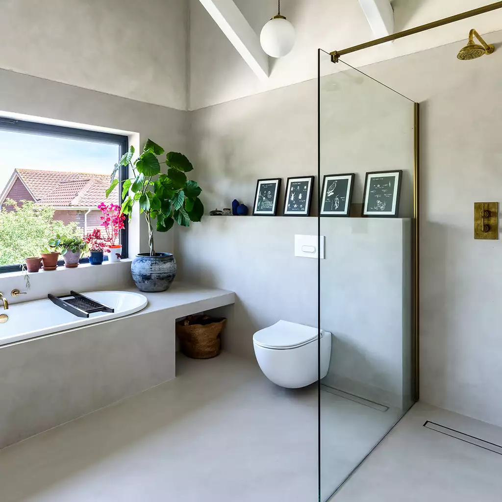 Mikrozement Treppenstufen mit gleichmäßiger Kantenbearbeitung